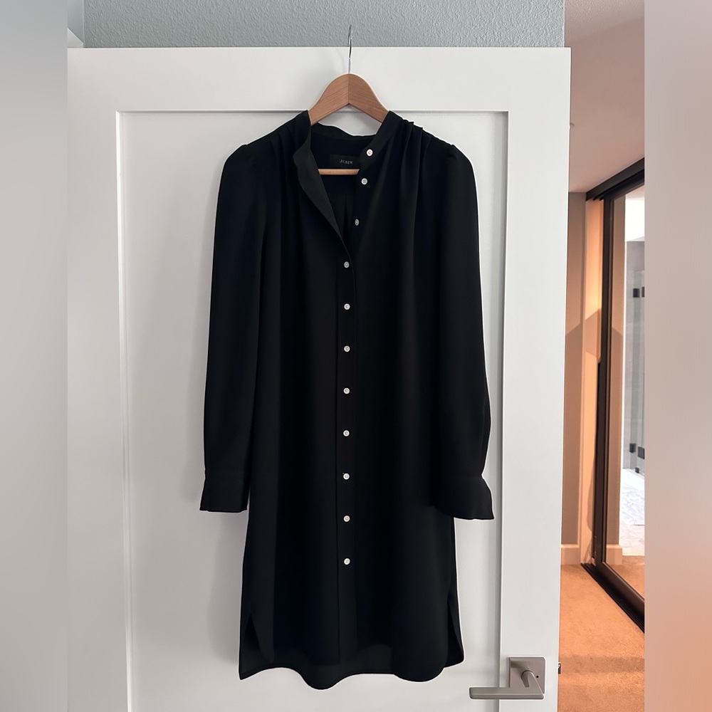Barely worn - J Crew women’s crepe dress size 6 🖤